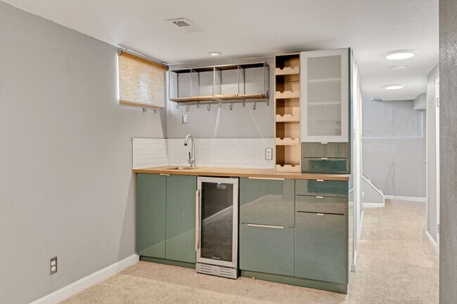 Building Photo - This home is a rare find!  3 bed/2 bath, l...