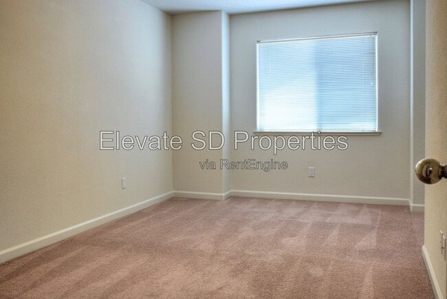Building Photo - 2858 Grove Way