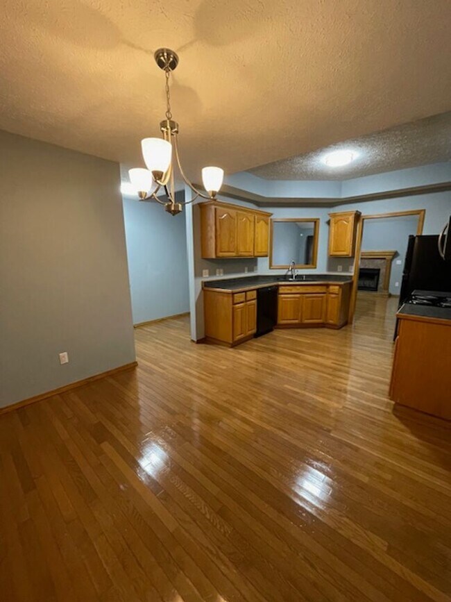 Building Photo - This All Brick home is Located in Orchard Crest West!