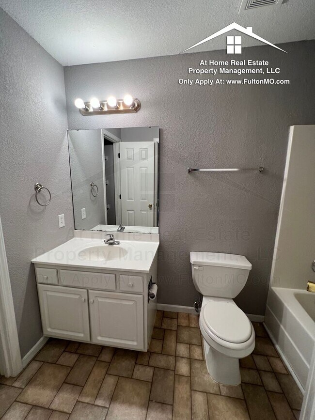 Building Photo - 1012 Boulder Ct