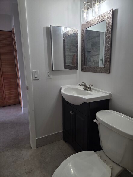 Building Photo - 15609 SW 73rd Circle Ter