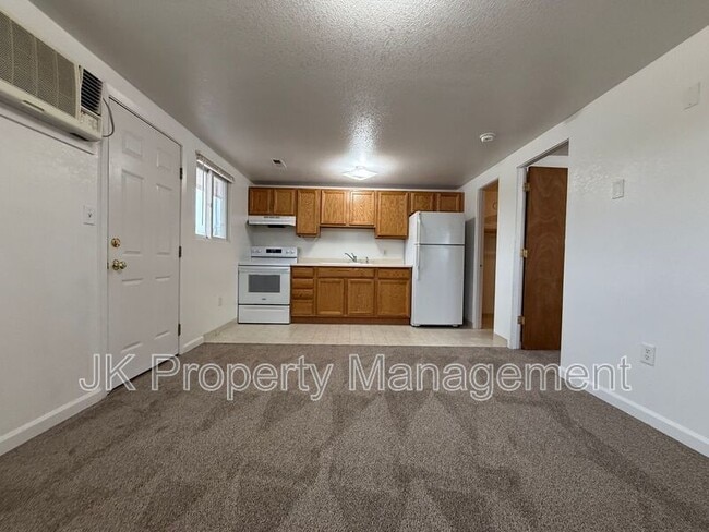 Building Photo - 4000 Ella Ave