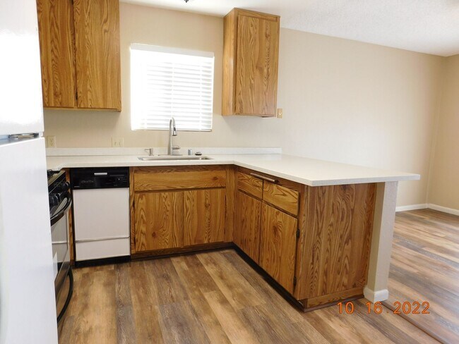 Building Photo - PLACE-1332 N El Prado St