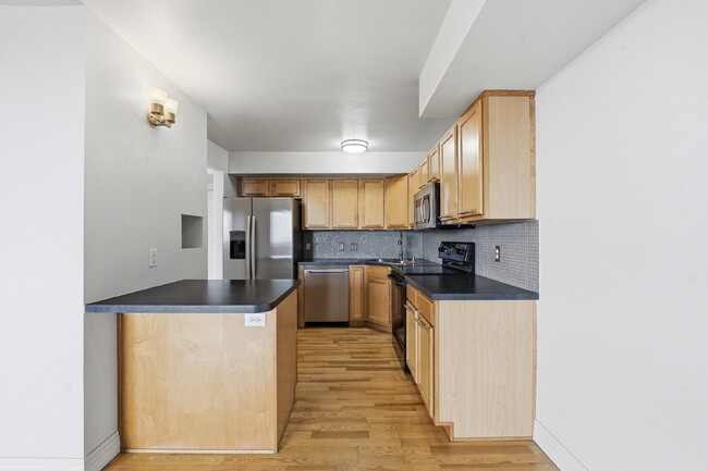 Building Photo - $1,545.95 with Free the first month's rent, 1 Bed - 1 Bath, Condo in Denver with Washer and Dryer!