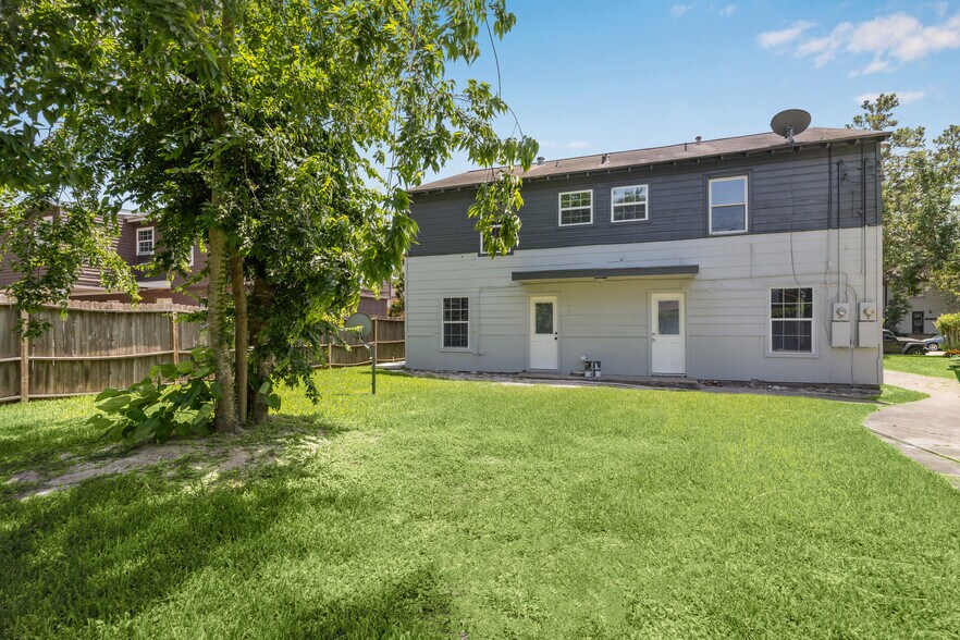 Building Photo - 3431 Rosedale St