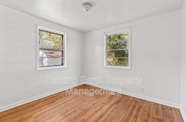 Building Photo - 628 Annie Laura Dr