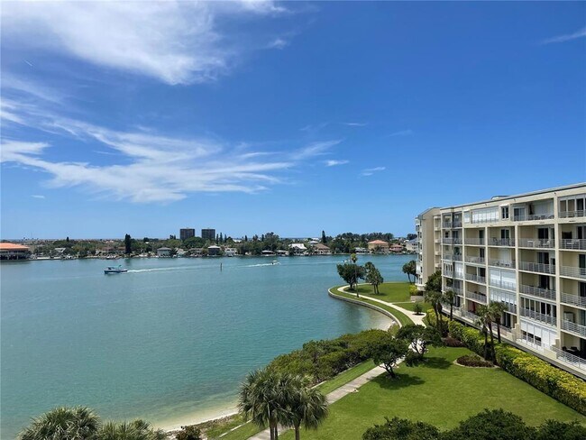 Building Photo - 7872 Sailboat Key Blvd S