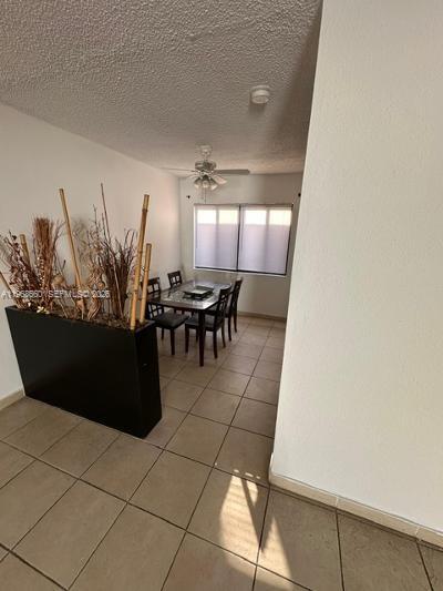 Building Photo - 911 80th St