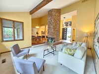 Building Photo - $3,500 - 4 Bed / 3.5 Bath Stunning South H...