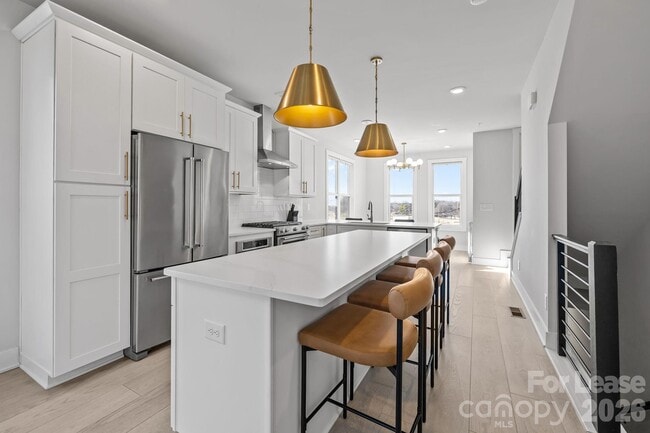 Building Photo - 1925 Dunavant St