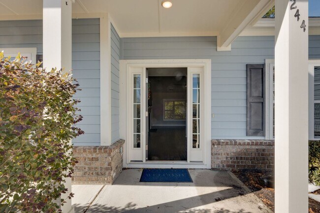 Building Photo - Beautiful Home in Lawton Station!