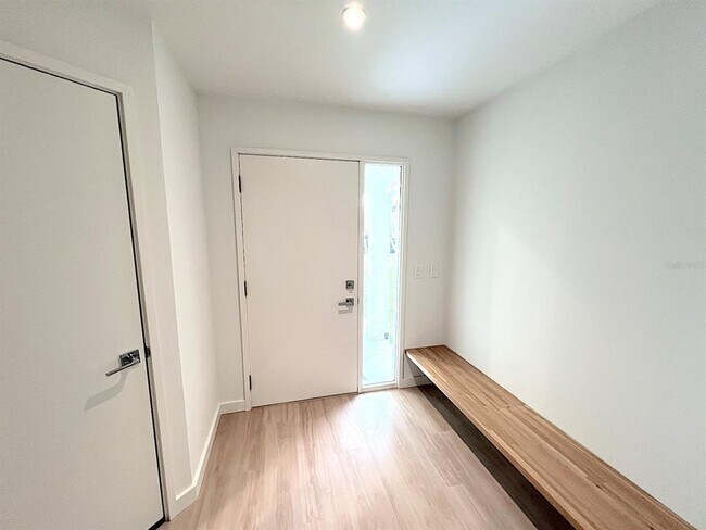 Building Photo - 19 Cedarfield Ct