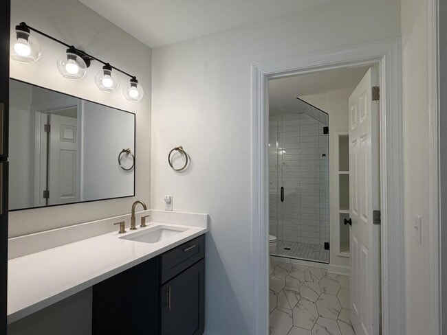 Building Photo - 305 Wimbledon Ct
