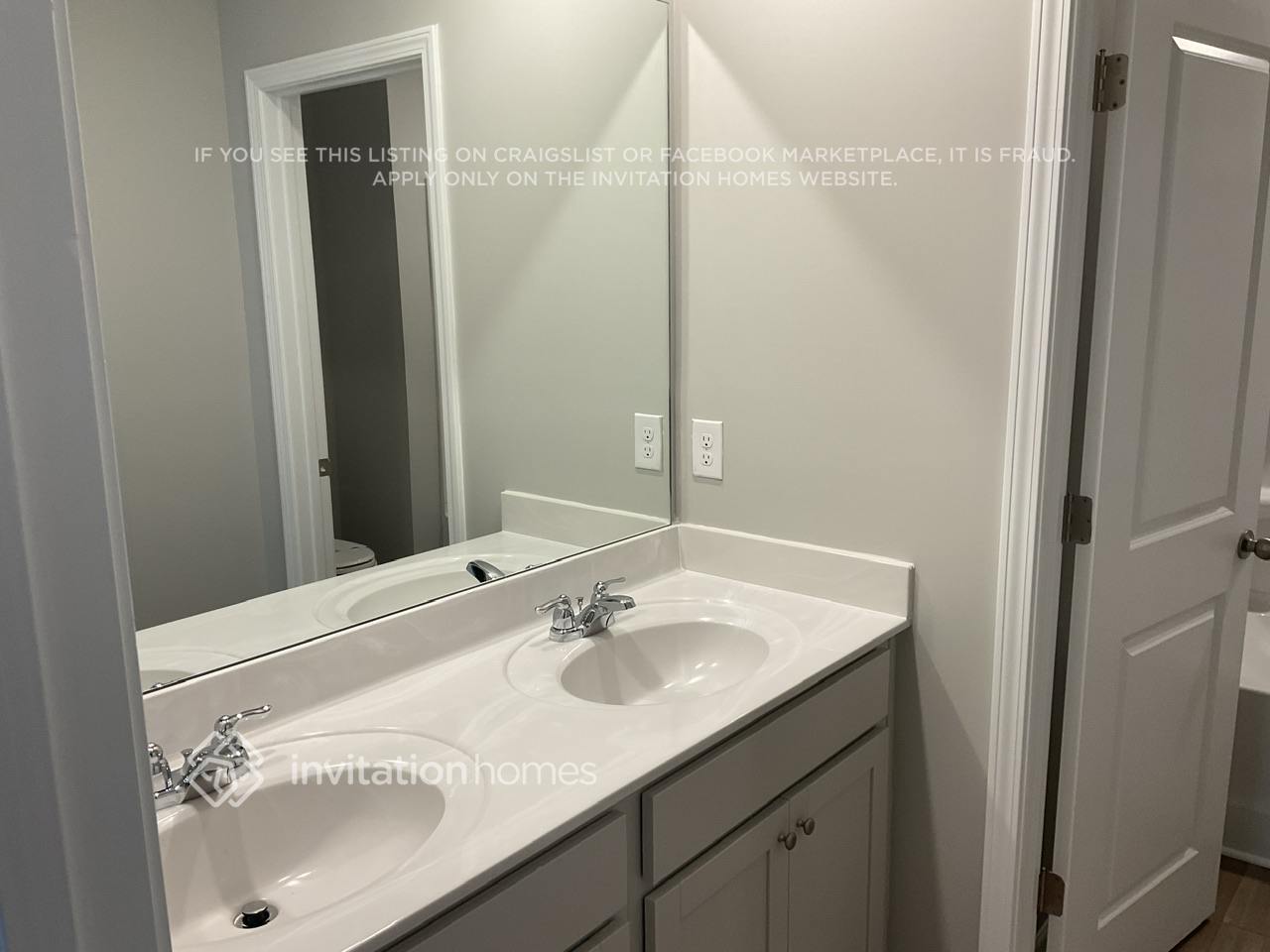 Building Photo - 513 Almere Dr