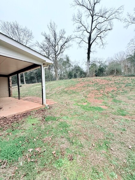 Building Photo - 3553 Pine Needle Dr SW