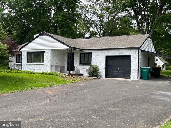 Building Photo - 2650 Morris Rd