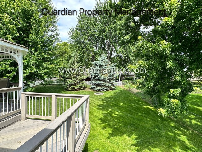 Building Photo - Maple Grove Single Family Home, Fenced Yard, 3 Car Garage, Deck, Available 7-31
