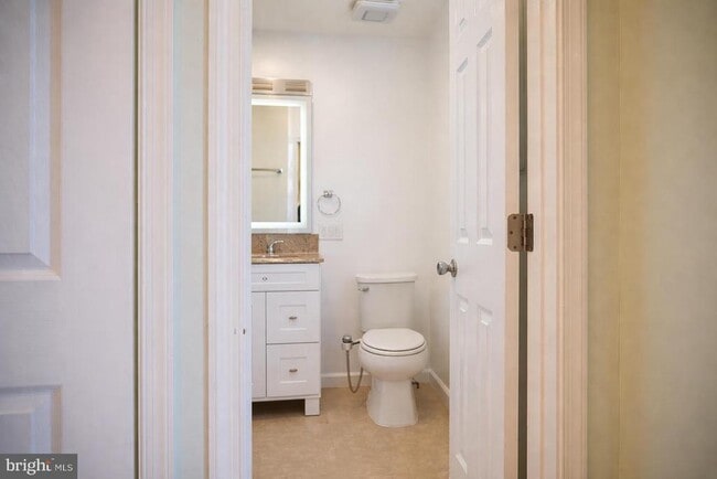 Building Photo - 1605 New Jersey Ave NW