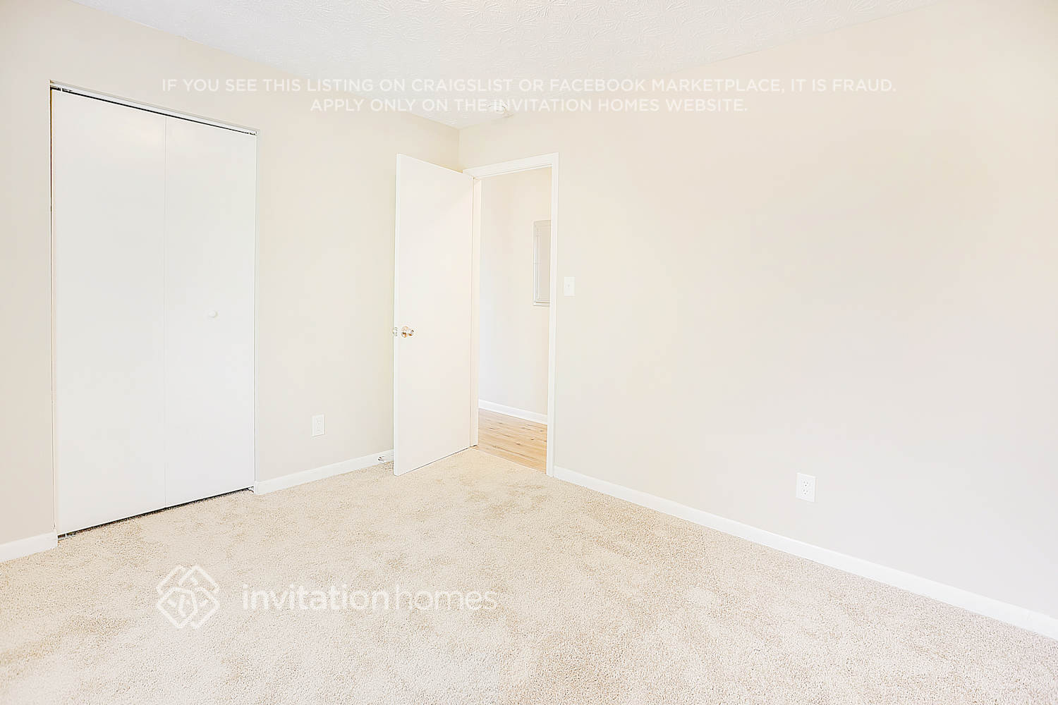 Building Photo - 237 W James Cir