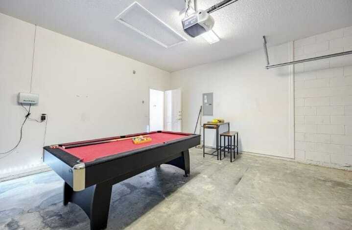 Building Photo - 1005 Corvina Dr