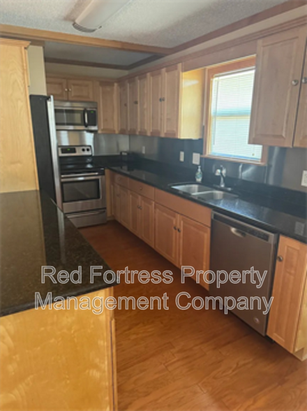 Building Photo - 2131 Waylife Ct