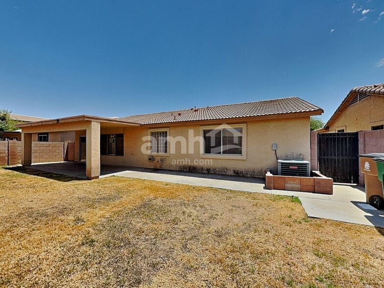 Building Photo - 15834 W Mohave St