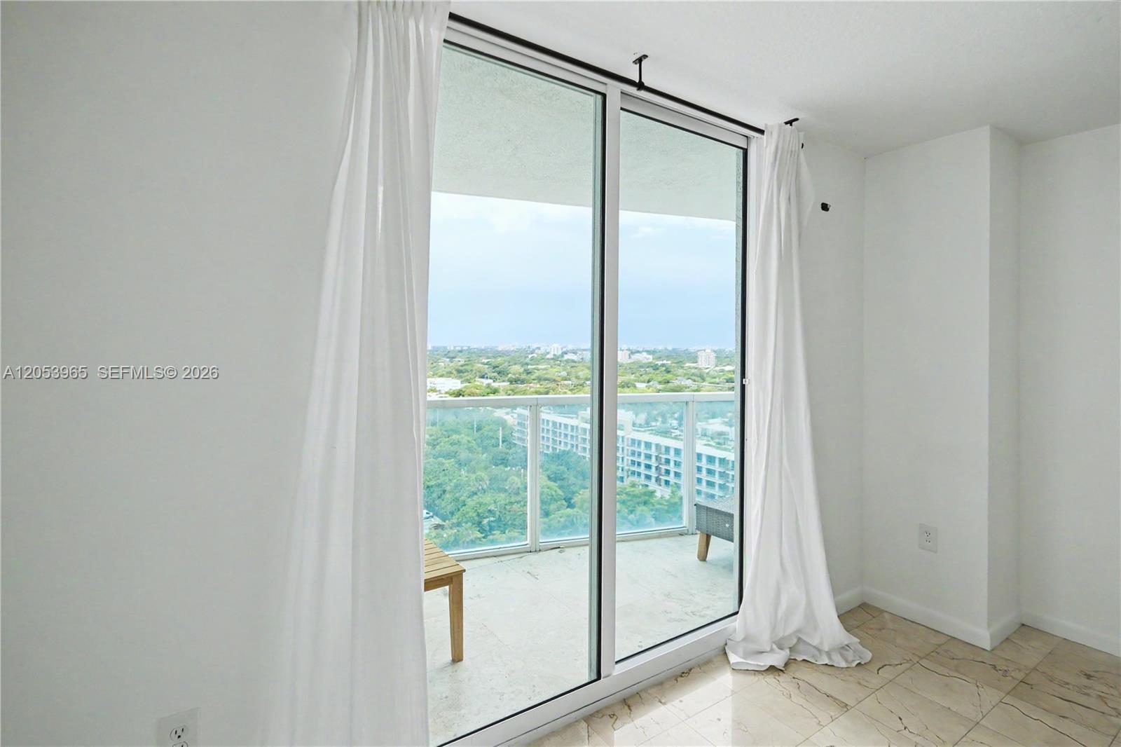 Building Photo - 2101 Brickell Ave