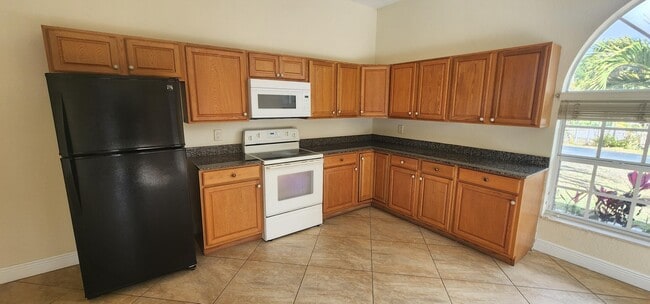 Building Photo - 12094 Citrus Grove Blvd