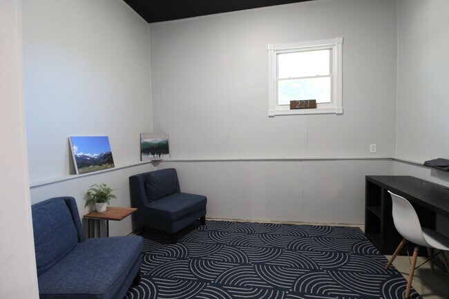 Building Photo - Bright & Spacious 2-Bedroom Home in Massanutten