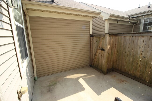 Building Photo - 365 Bradbury Ln