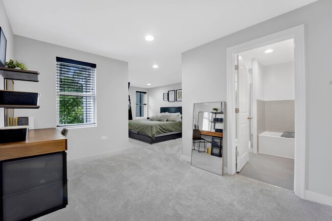 Building Photo - 1626 N Spaulding Ave