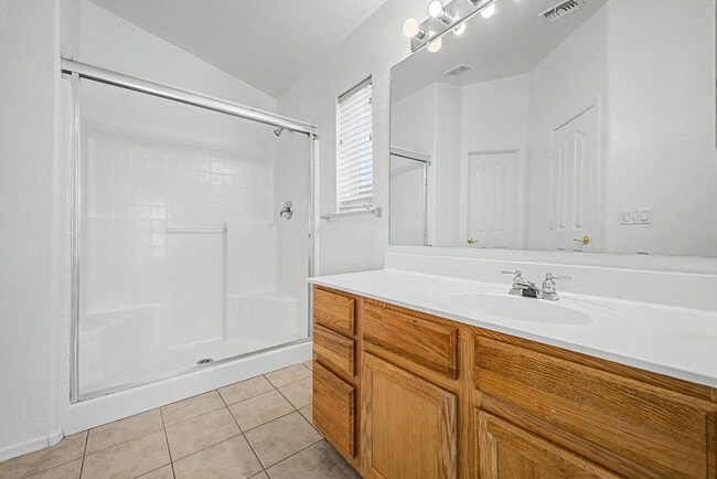 Building Photo - 3903 W Goodman Dr