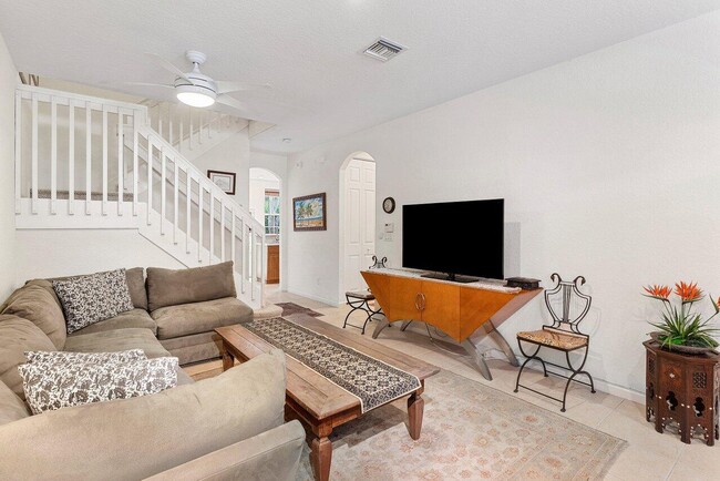 Building Photo - 71 Legacy Ct