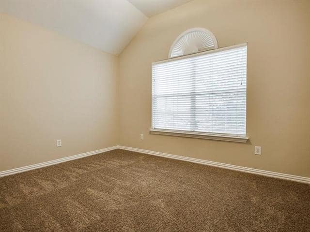 Building Photo - 2908 Pioneer Park Dr