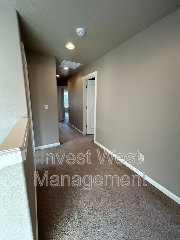 Building Photo - 510 N Horns Corner Dr