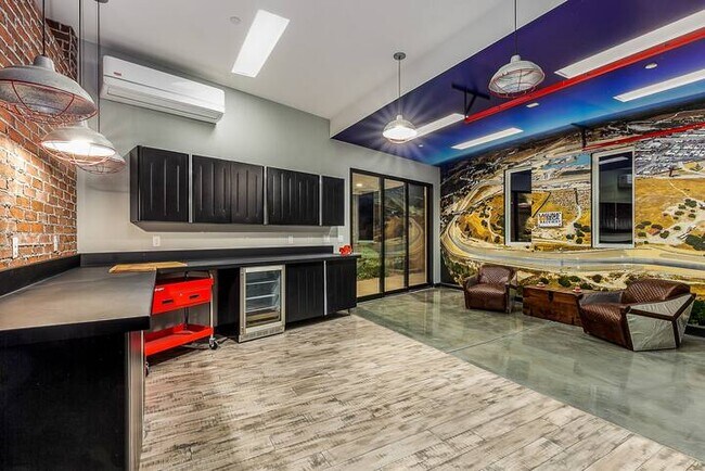 Building Photo - 2240 Sky Pointe Ridge Dr