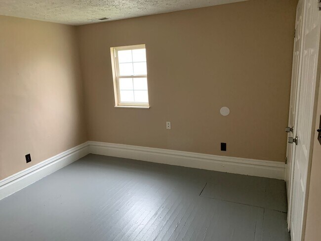 Building Photo - 1915 19th St