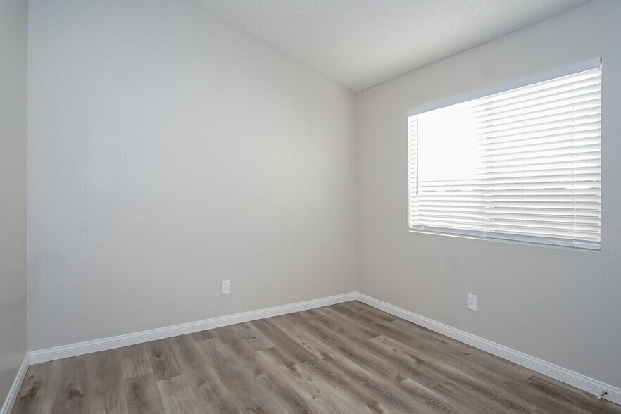 Building Photo - 8024 S Counterpoint Ln