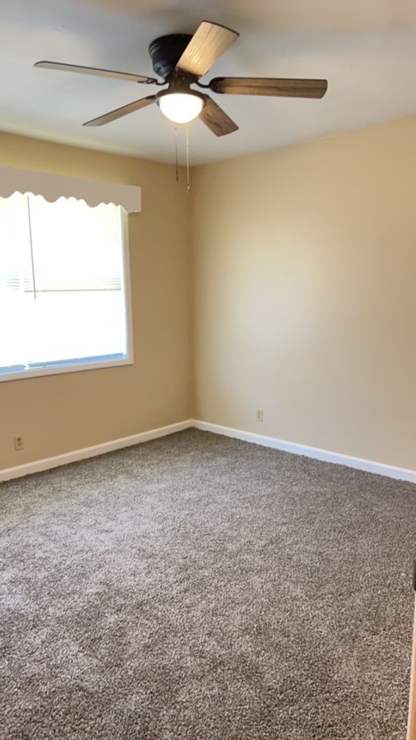 Building Photo - 3 Bed 2 Bath House