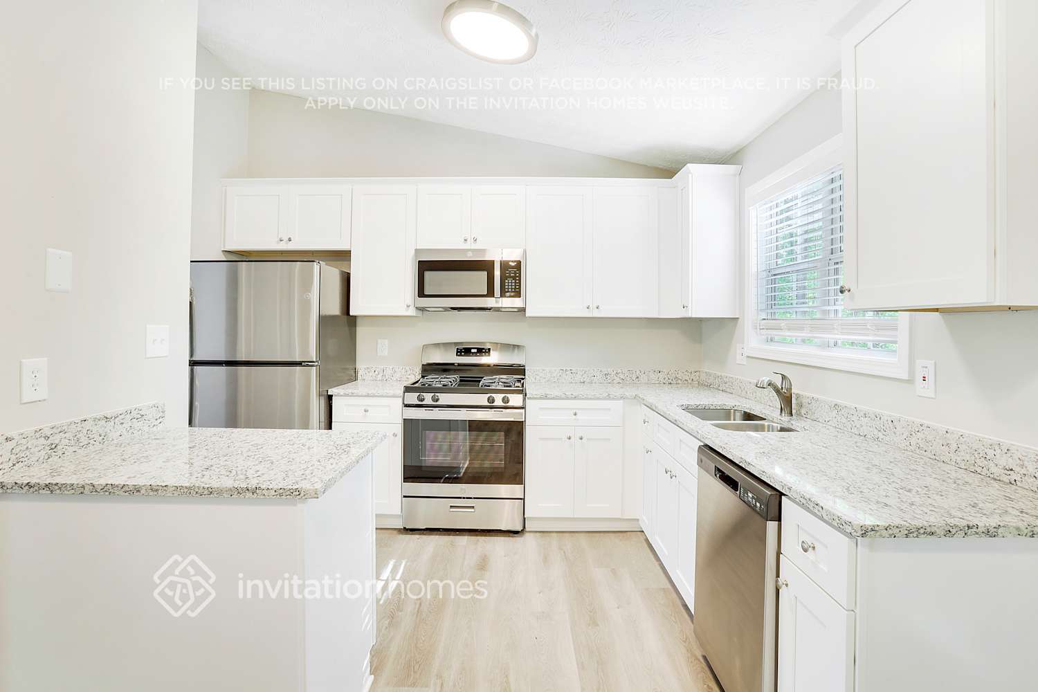 Building Photo - 3835 Wood Path Dr