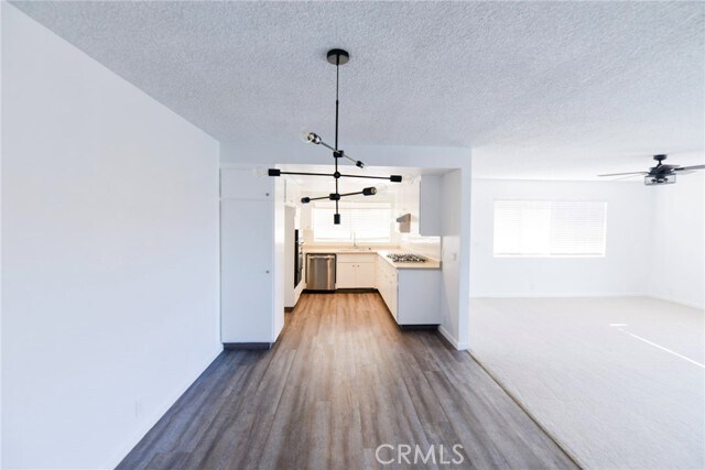 Building Photo - 256 Avenida Lobeiro