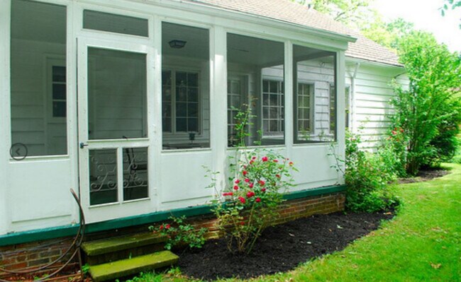 Building Photo - 1310 Forest Hills Blvd