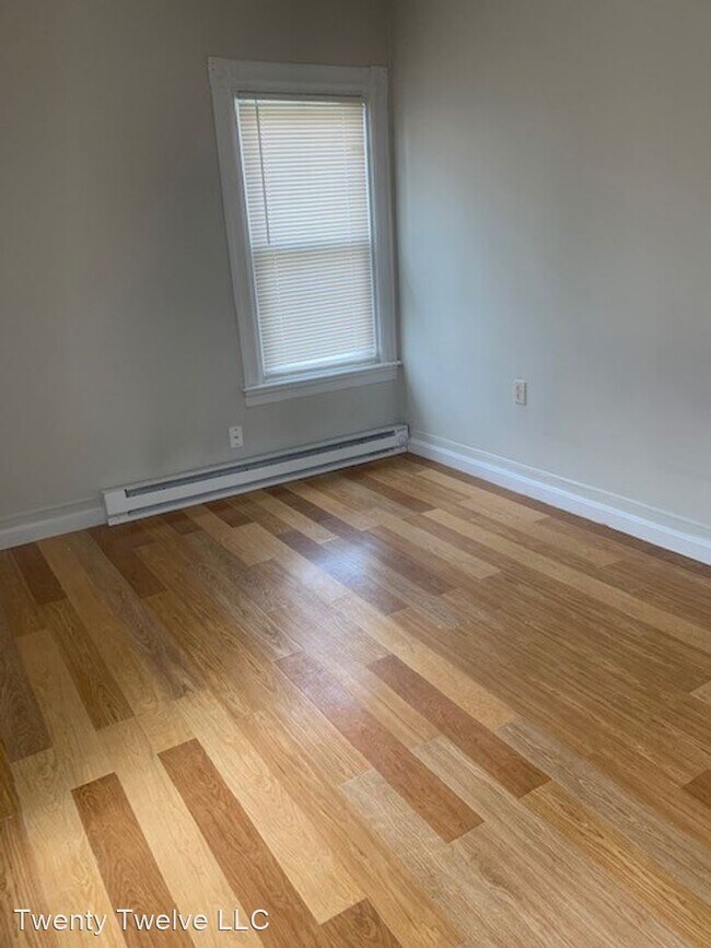 Building Photo - 1 br, 1 bath Apartment - 63-65 Larch Street