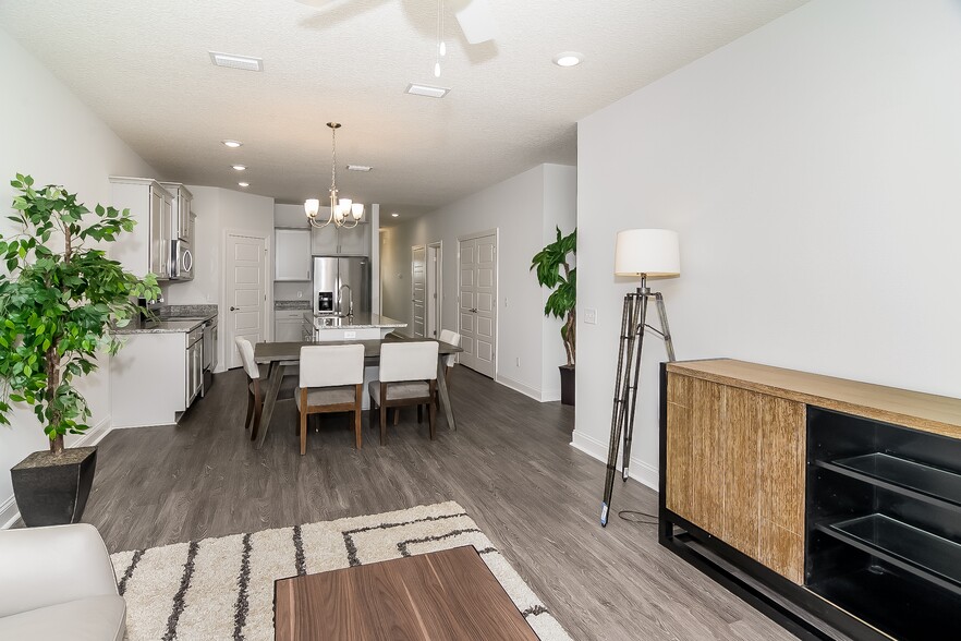 Building Photo - 1141 Walker Point Way