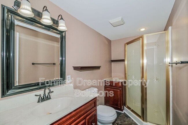 Building Photo - 9451 Green Loop Rd NE