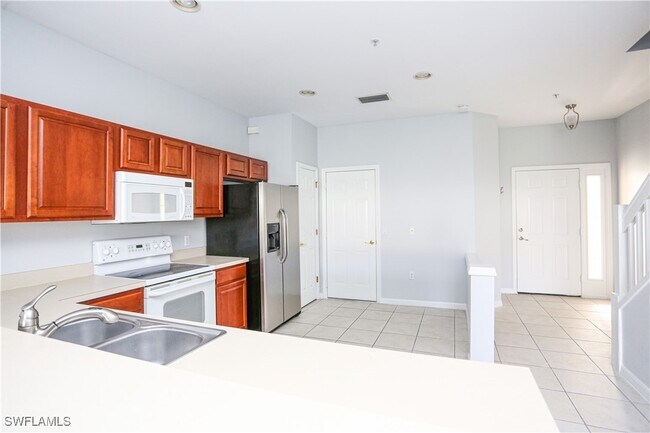 Building Photo - 937 Hampton Cir