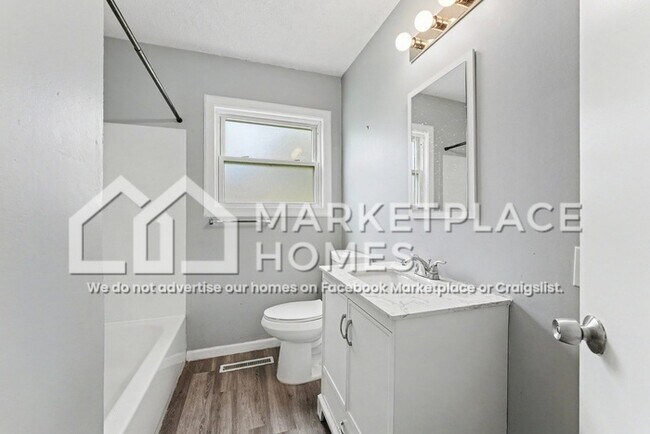 Building Photo - 7432 Beech Ave