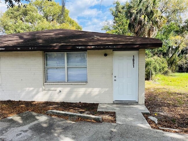 Primary Photo - 1031 Crestview Ave