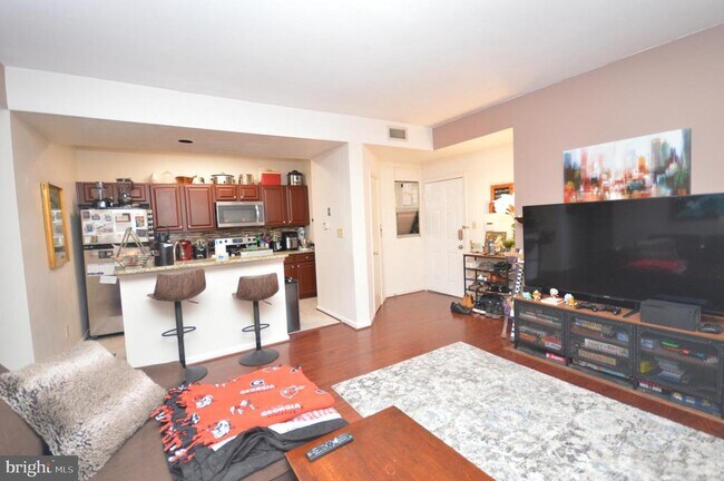 Building Photo - 3912 Penderview Dr