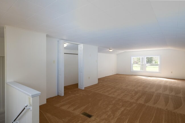 Building Photo - 1190 Blue Creek Rd